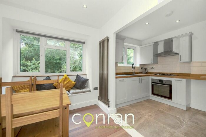 2 Bedroom Apartment To Rent In Lyme Farm Road, Lee, SE12