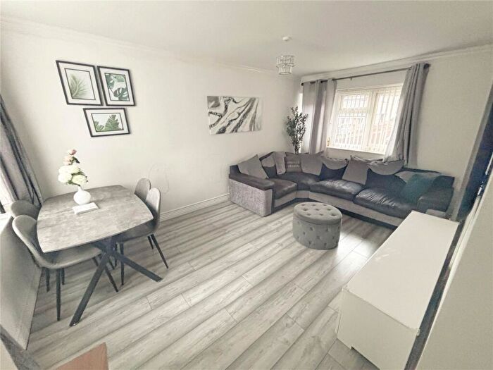 2 Bedroom Apartment For Sale In Riverdale Road, Blackley, Manchester, M9