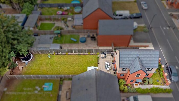 3 Bedroom Detached House For Sale In Bluebell Crescent, Walsall, WS3
