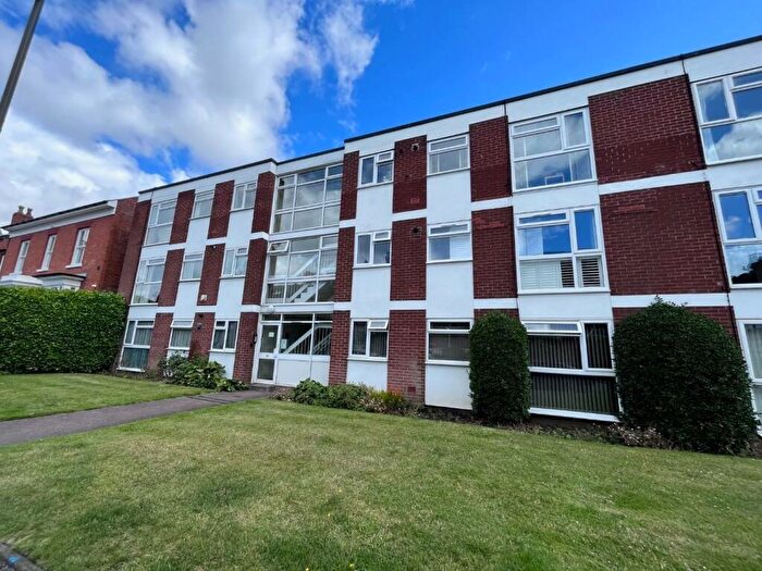 2 Bedroom Flat For Sale In Wentworth Road, Birmingham, B17