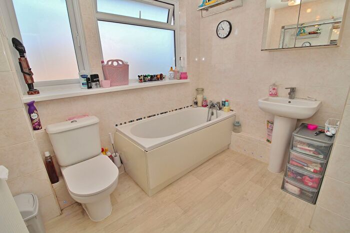 3 Bedroom Semi-Detached House For Sale In Whitsbury Road, Havant, PO9
