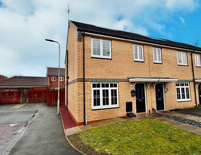 2 Bedroom End Terrace House For Sale In Aidan Court, Middlesbrough, TS5