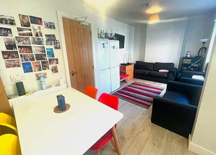 6 Bedroom Semi-Detached House To Rent In Rothesay Avenue, Lenton, Nottingham, NG7
