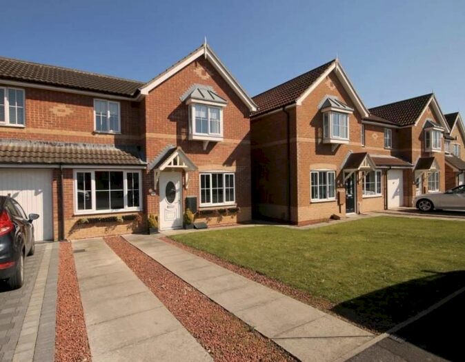3 Bedroom Semi-Detached House To Rent In Fulbeck Close, Hartlepool, TS25