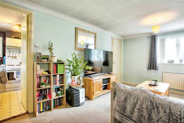1 Bedroom Flat For Sale In Cartington Court, Newcastle Upon Tyne, NE3