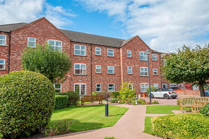 2 Bedroom Flat For Sale In Hansom Place, York, YO31
