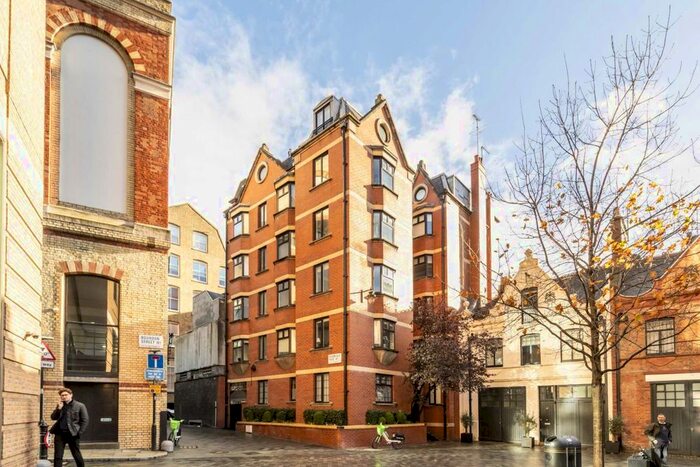 2 Bedroom Flat To Rent In Bourdon Street, London, W1K