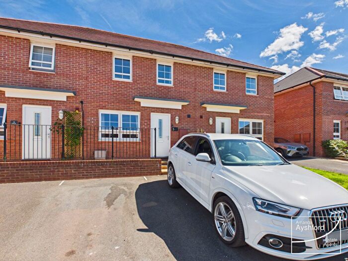 3 Bedroom Terraced House For Sale In Juniper Close, Paignton, TQ4