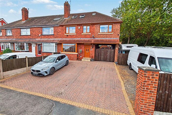 3 Bedroom End Terrace House For Sale In Springfield Lane, Morley, Leeds, West Yorkshire, LS27