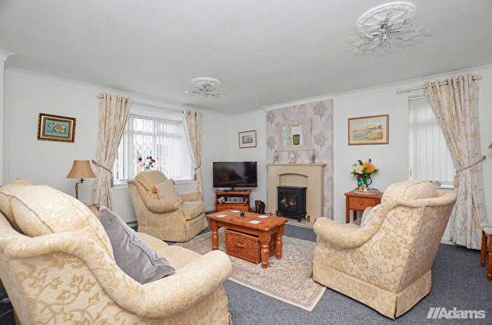 2 Bedroom Semi-Detached House For Sale In Camrose Close, Runcorn, WA7