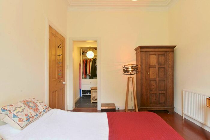 2 Bedroom Flat For Sale In Cargil Terrace, Trinity, Edinburgh, EH5