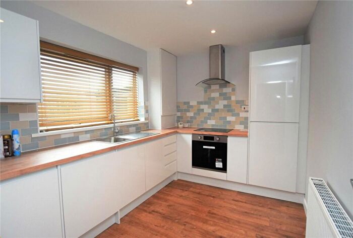 2 Bedroom Apartment To Rent In Station Road, London, SE25