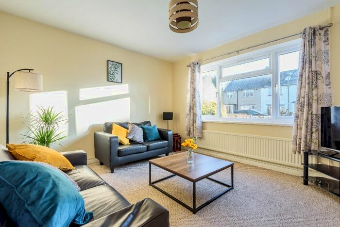 3 Bedroom Semi-Detached House To Rent In Raymund Road, Marston, Oxford, OX3