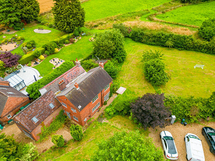 4 Bedroom Detached House For Sale In Bromsgrove Road, Belbroughton, DY9