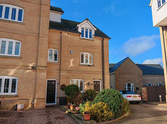 4 Bedroom Town House For Sale In The Old Flour Mills, Mill Road, Buckden, PE19