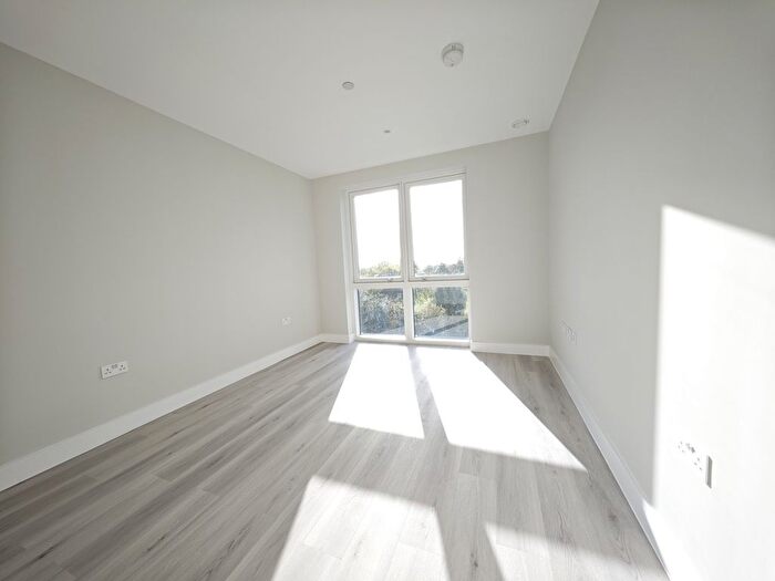 2 Bedroom Flat To Rent In Bufton House, Astell Road, Blackheath, SE3