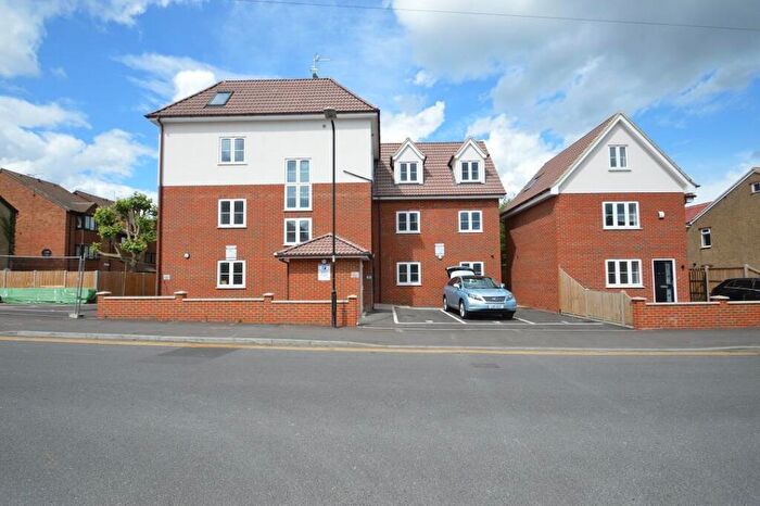 2 Bedroom Apartment To Rent In St. Pauls Avenue, Slough, Berkshire, SL2