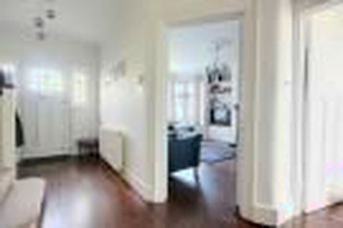 3 Bedroom Semi-Detached House To Rent In Abbey Road, Enfield, EN1