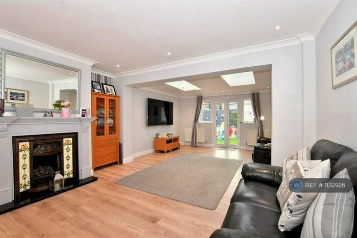 3 Bedroom End Of Terrace House To Rent In Richmond Road, Croydon, CR0