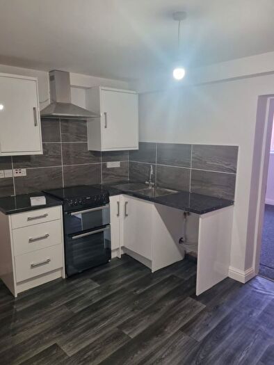 1 Bedroom Flat To Rent In West Bromwich Road, Walsall, WS1
