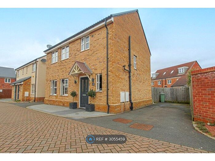 3 Bedroom Detached House To Rent In Otter Place, Colchester, CO3