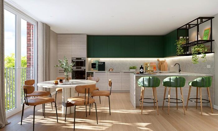 3 Bedroom Apartment For Sale In Heron Wharf, Leven Road, London, E14