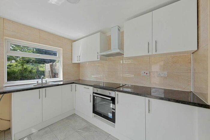 3 Bedroom Terraced House To Rent In Links Road, London, SW17