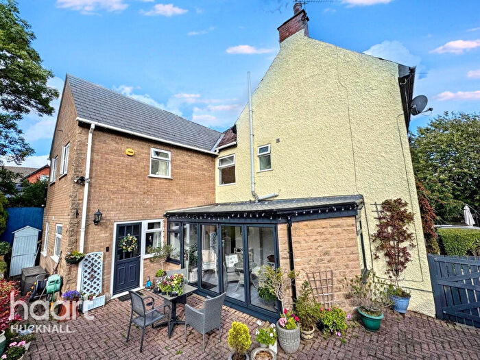 3 Bedroom Semi-Detached House For Sale In Orchard Road, Nottingham, NG17