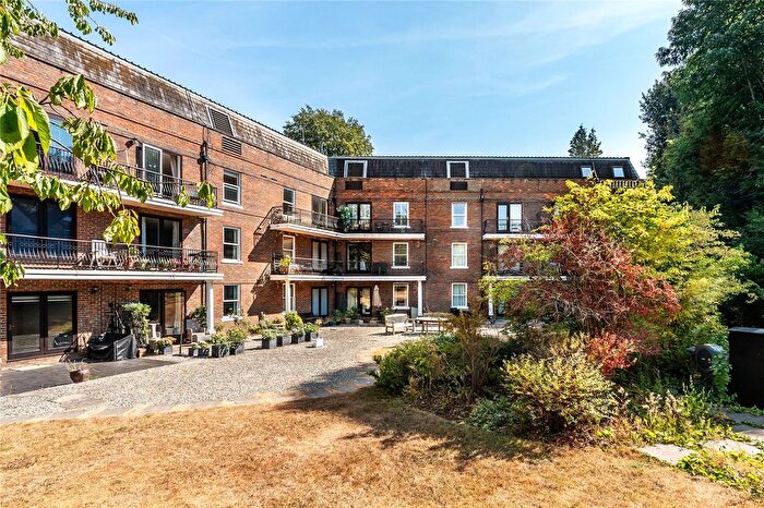 3 Bedroom Flat For Sale In Clarendon Place, Clarendon Road, Sevenoaks, Kent, TN13