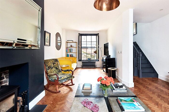 3 Bedroom Terraced House To Rent In Lonsdale Road, London, W11