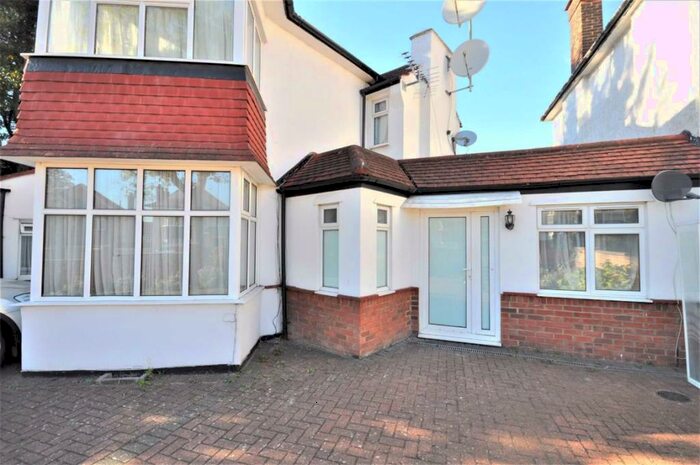 1 Bedroom Flat To Rent In Elliot Road, London, NW4