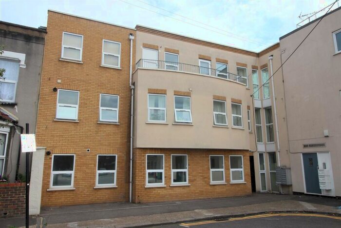 2 Bedroom Apartment To Rent In Maitland Road, Stratford, E15