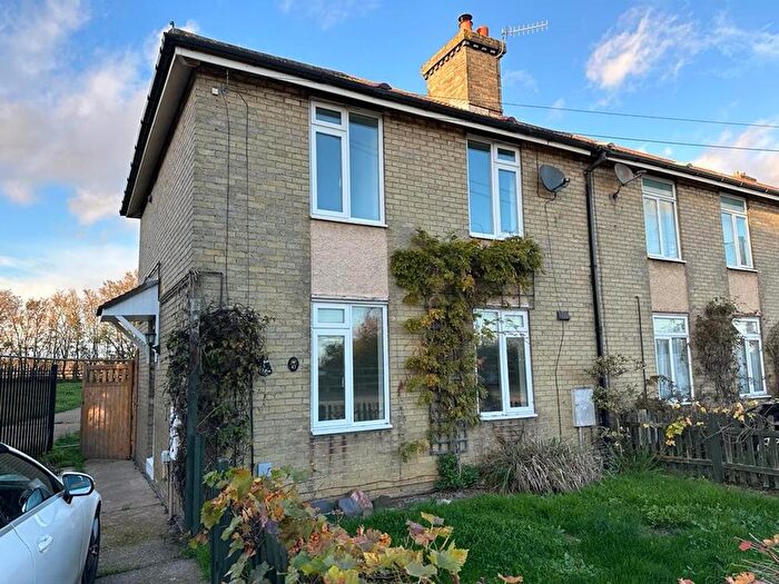 3 Bedroom End Of Terrace House To Rent In Roxton Road, Great Barford, MK44