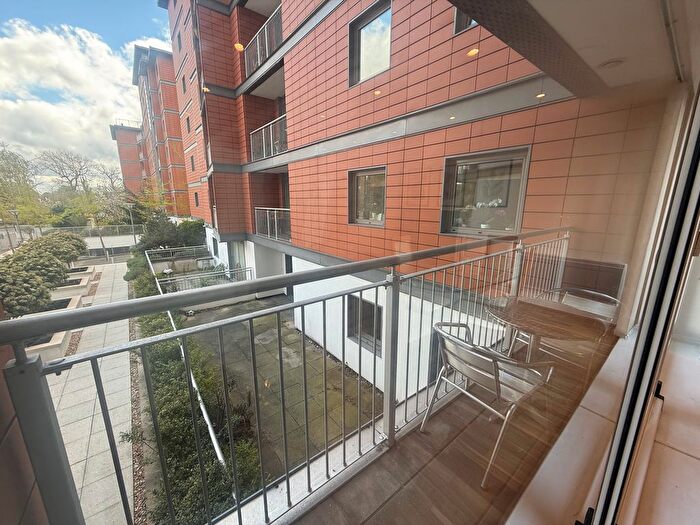 2 Bedroom Flat To Rent In Holland Gardens, Brentford, TW8