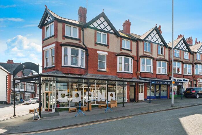 2 Bedroom Flat For Sale In Rhos Road, Rhos On Sea, Colwyn Bay, Conwy, LL28