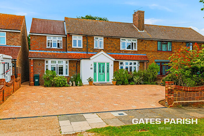 4 Bedroom Semi-Detached House For Sale In Priory Road, Noak Hill Romford., RM3