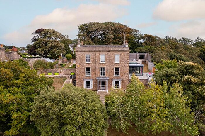 6 Bedroom Detached House For Sale In Wellington Terrace, Clevedon, BS21