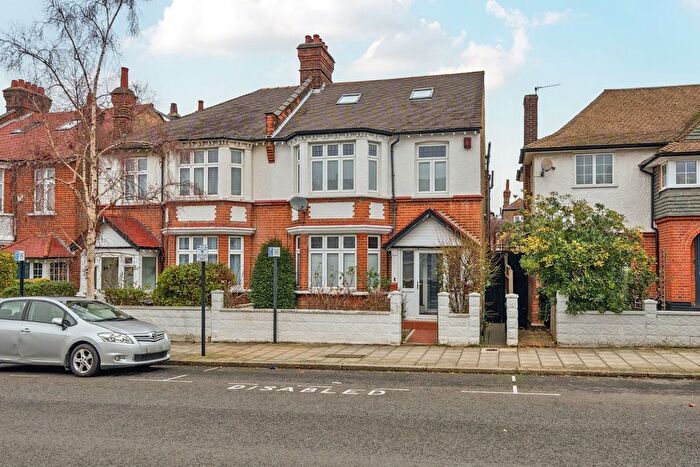 4 Bedroom End Terrace House To Rent In Cricklade Avenue, London, SW2