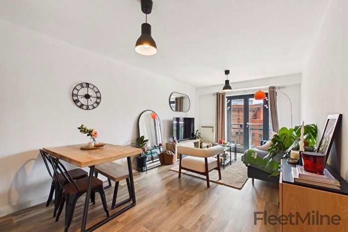 2 Bedroom Flat For Sale In Newhall Court, George Street, B3