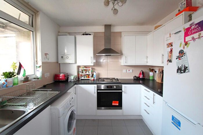 4 Bedroom Maisonette To Rent In Ethnard Road, London, SE15