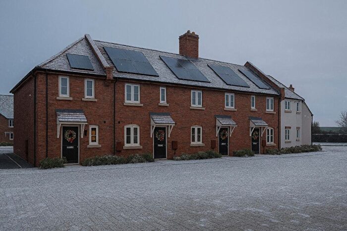 2 Bedroom Terraced House For Sale In Daggons Road, Alderholt, Fordingbridge, SP6