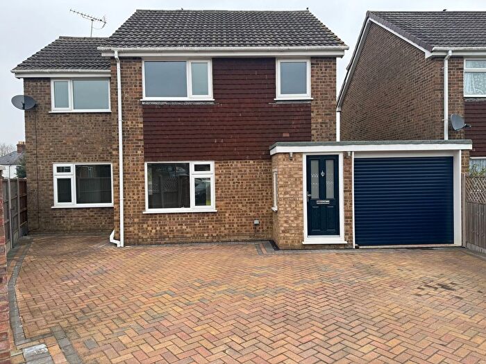 4 Bedroom Link Detached House To Rent In Benden Close, Staplehurst, Tonbridge, TN12