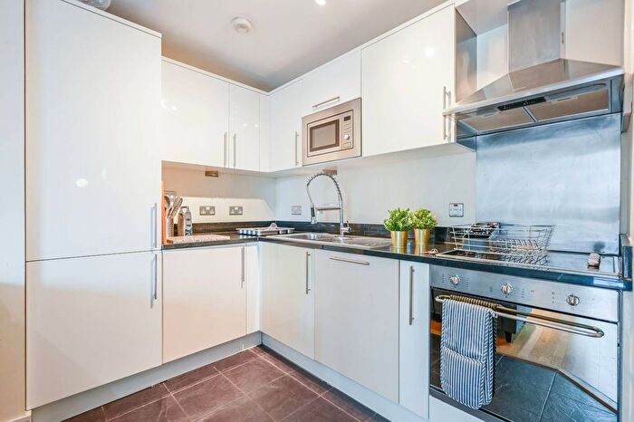 1 Bedroom Flat To Rent In Wharfside Point South, Canary Wharf, London, E14