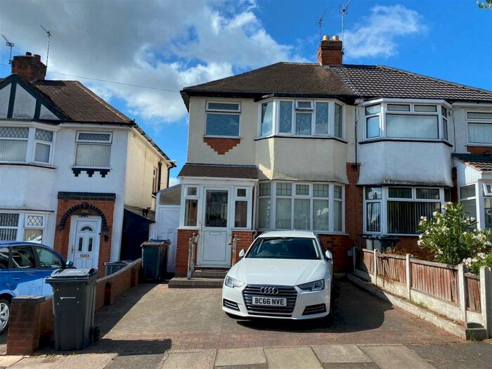3 Bedroom Semi-Detached House To Rent In Sandringham Road, Great Barr, Birmingham, B42