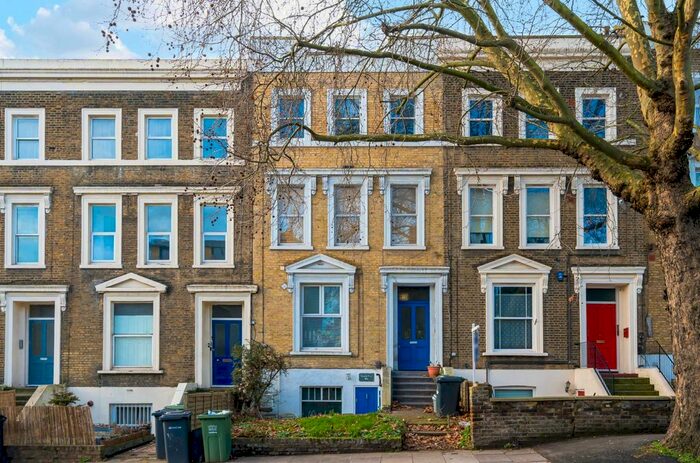2 Bedroom Flat To Rent In Lewisham Way, London, SE14