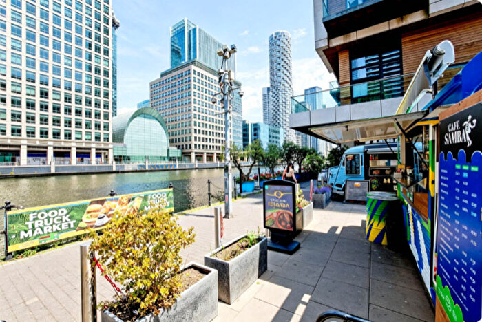2 Bedroom Apartment To Rent In South Quay Square, Canary Wharf, E14