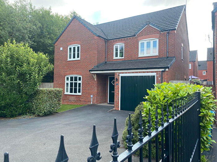 4 Bedroom Detached House For Sale In North Dene Park, Chadderton, Oldham, OL9