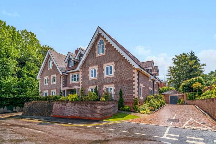 1 Bedroom Flat To Rent In Amber Lodge, Godalming, Godalming, GU7