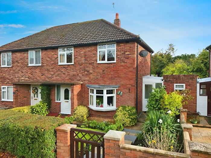 3 Bedroom Semi Detached House For Sale In The Grove Estate, St. Georges, Telford, Shropshire, TF2