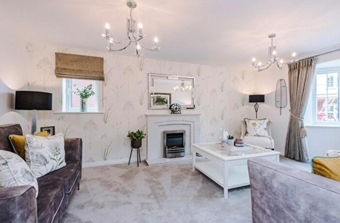 5 Bedroom Detached House For Sale In Garrett Hall Fields, Mosley Common, M29